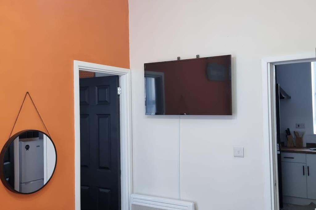 סוואנסי Skyline King Suites 202 מראה חיצוני תמונה
