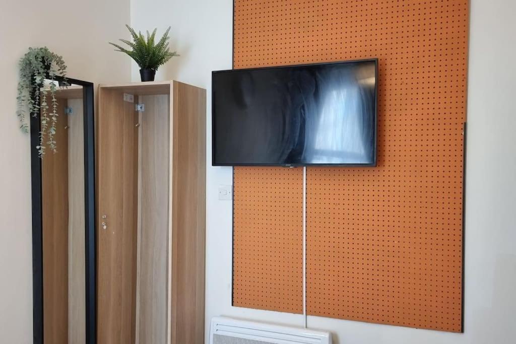 סוואנסי Skyline King Suites 202 מראה חיצוני תמונה